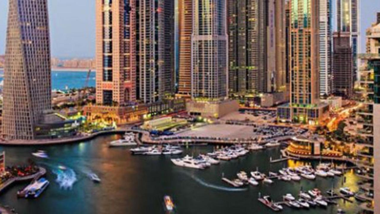 Lunar Hostel Plus Dubai Exteriör bild